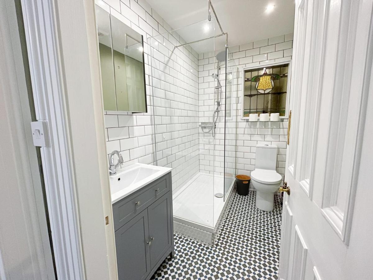 1 Bed Character Filled Glasgow Apartment Exterior photo